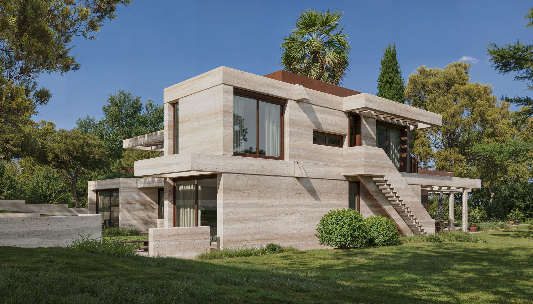 Villa in Saint-Jean-Cap-Ferrat — architecture by Studio Takaya